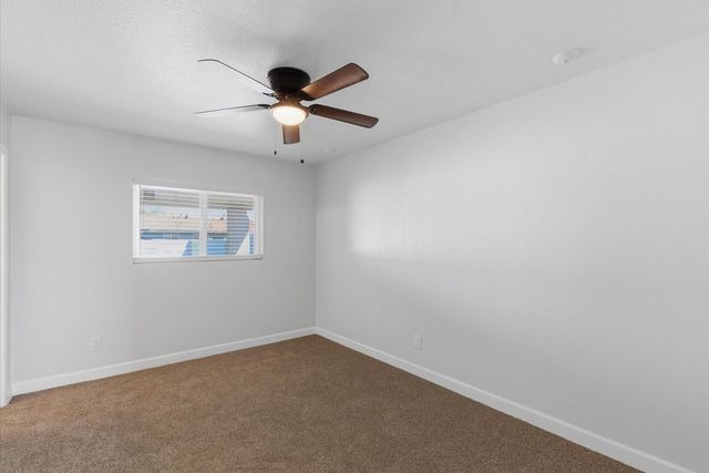 6622 W Peck Drive, Glendale, AZ 85301