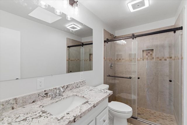 6622 W Peck Drive, Glendale, AZ 85301