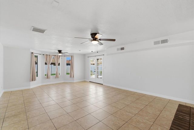 6622 W Peck Drive, Glendale, AZ 85301