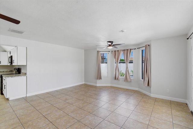 6622 W Peck Drive, Glendale, AZ 85301