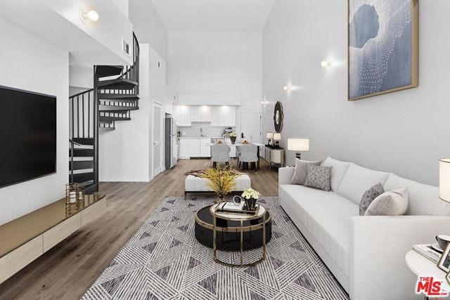 2783 Francis Avenue 609, Los Angeles, CA 90005