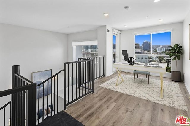 2783 Francis Avenue 609, Los Angeles, CA 90005