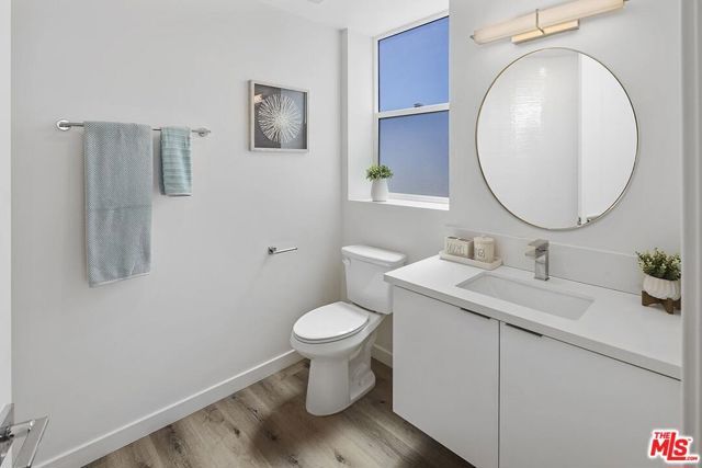 2783 Francis Avenue 609, Los Angeles, CA 90005