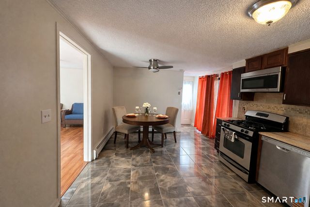 53 Farmstead Circle, Bloomfield, CT 06002