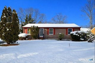 53 Farmstead Circle, Bloomfield, CT 06002