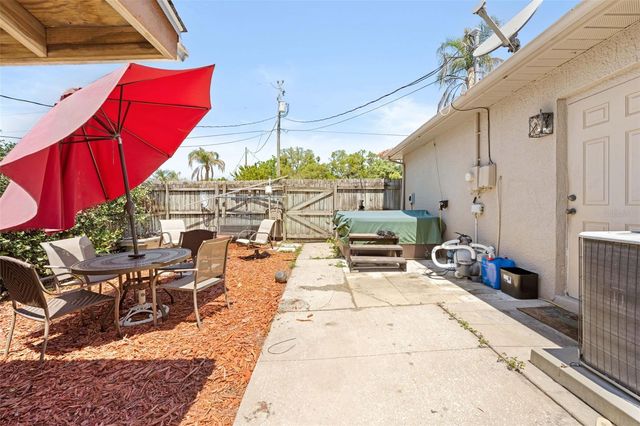 7458 GATES CIRCLE, Spring Hill, FL 34606