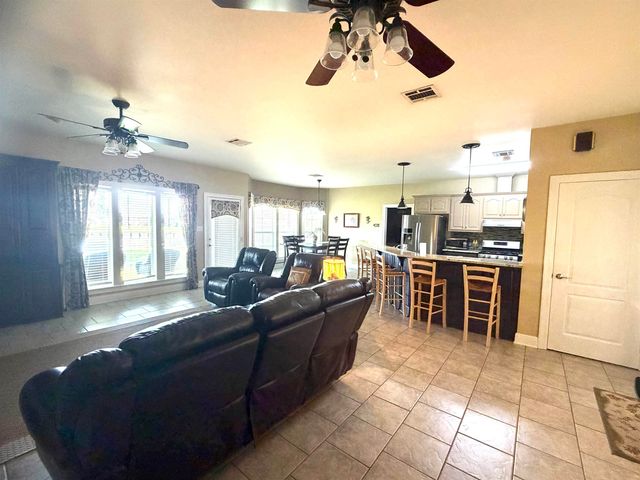 147 West 40th Street, Cut Off, LA 70345