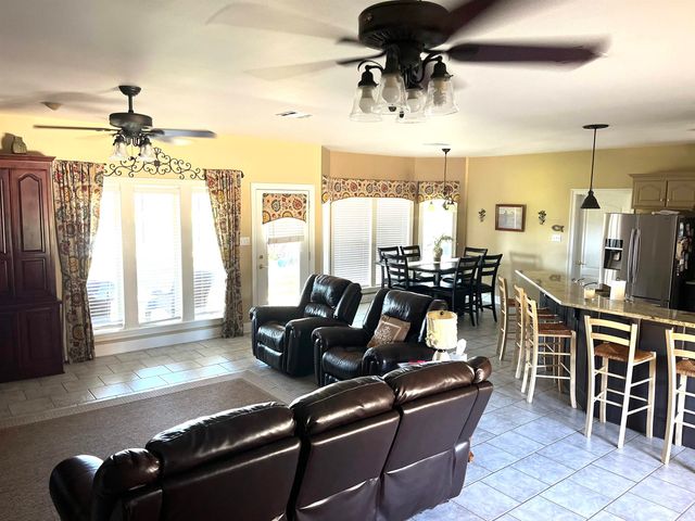 147 West 40th Street, Cut Off, LA 70345