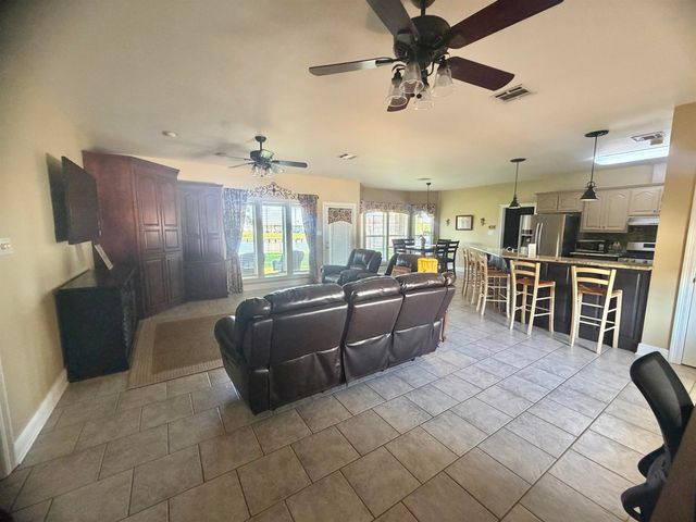 147 West 40th Street, Cut Off, LA 70345