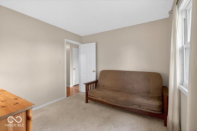 909 Cardinal Drive, Zionsville, IN 46077