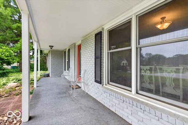 909 Cardinal Drive, Zionsville, IN 46077