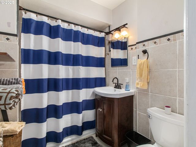 11790 Sw 90TH Ave, Portland, OR 97223