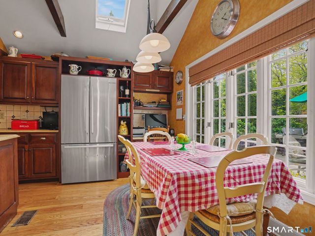 20 Chelsea Street, Fairfield, CT 06824