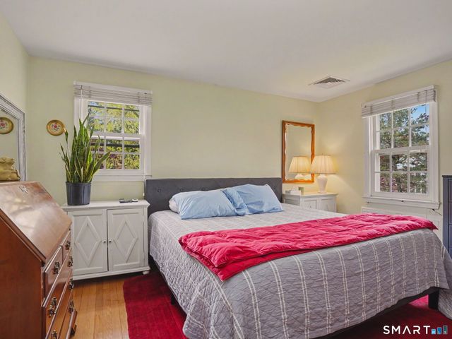 20 Chelsea Street, Fairfield, CT 06824