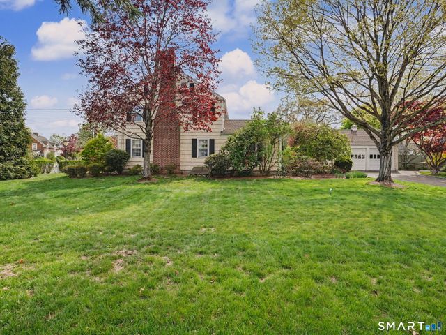 20 Chelsea Street, Fairfield, CT 06824