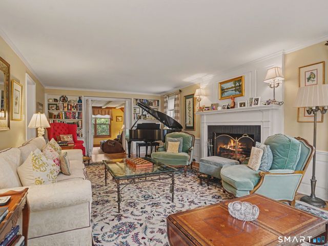 20 Chelsea Street, Fairfield, CT 06824
