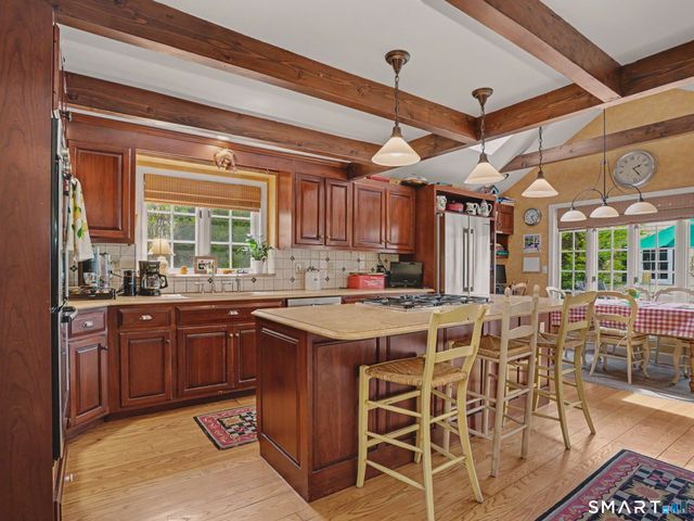 20 Chelsea Street, Fairfield, CT 06824