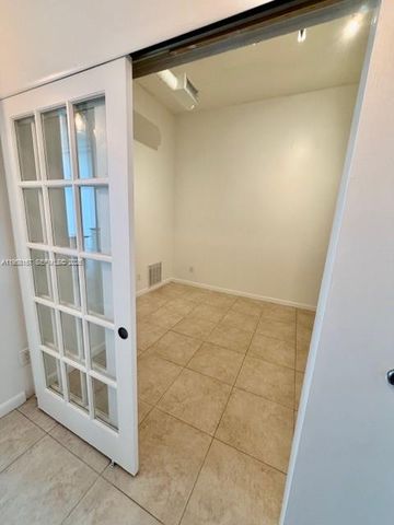 3029 NE 188th St 920, Aventura, FL 33180