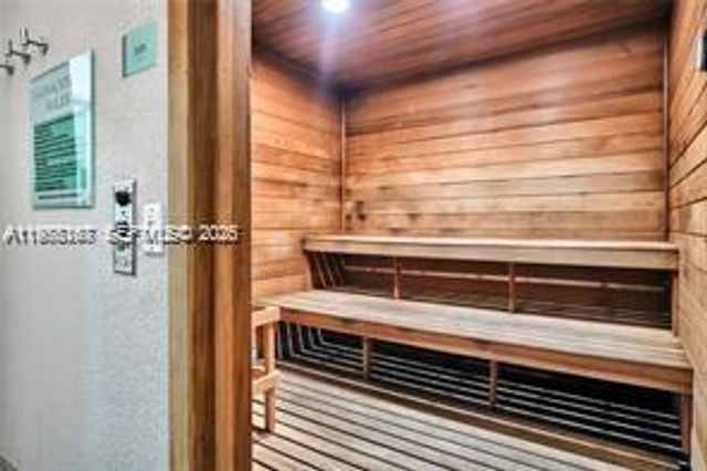 3029 NE 188th St 920, Aventura, FL 33180