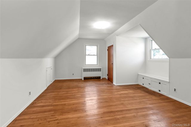 65 Grant Avenue, Albertson, NY 11507