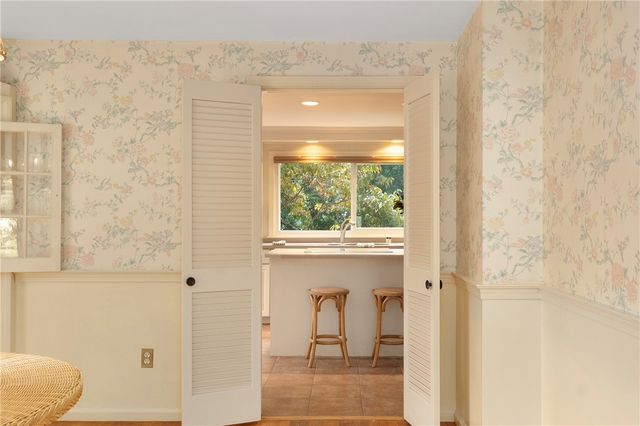 102 Edgewater Road, Narragansett, RI 02882