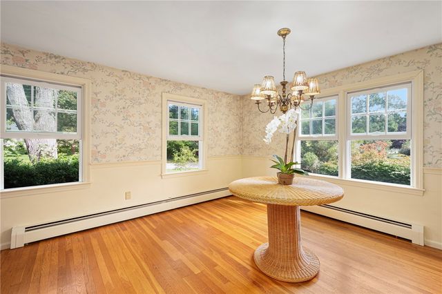 102 Edgewater Road, Narragansett, RI 02882