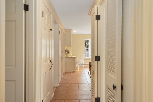 102 Edgewater Road, Narragansett, RI 02882