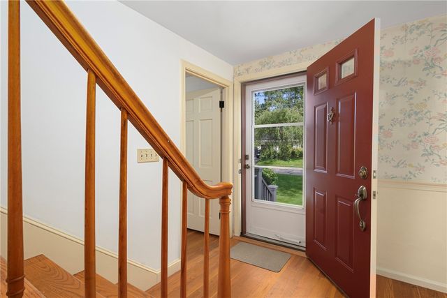 102 Edgewater Road, Narragansett, RI 02882