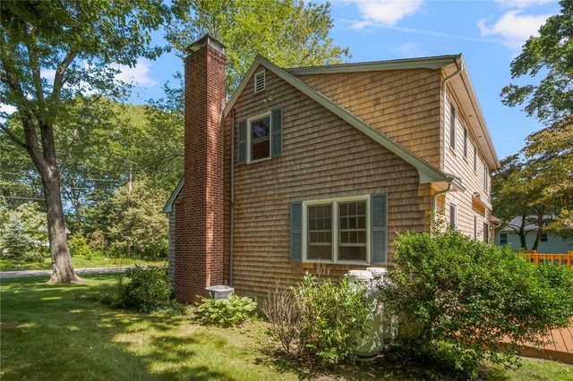 102 Edgewater Road, Narragansett, RI 02882