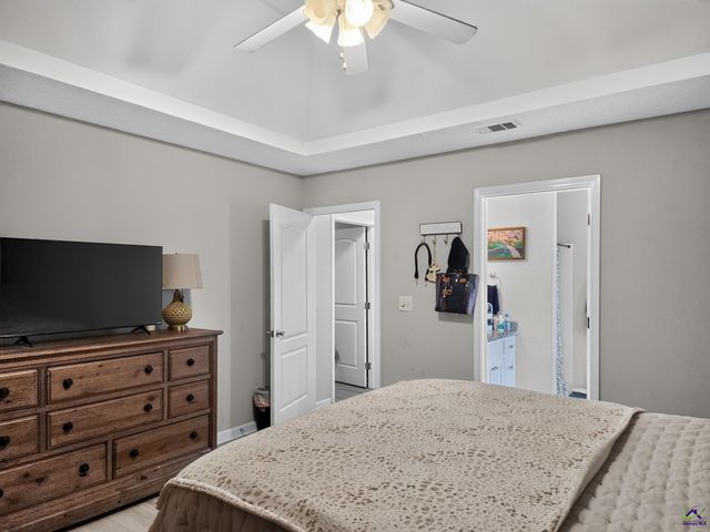 108 Langdon Ct, Bonaire, GA 31005