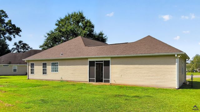 108 Langdon Ct, Bonaire, GA 31005