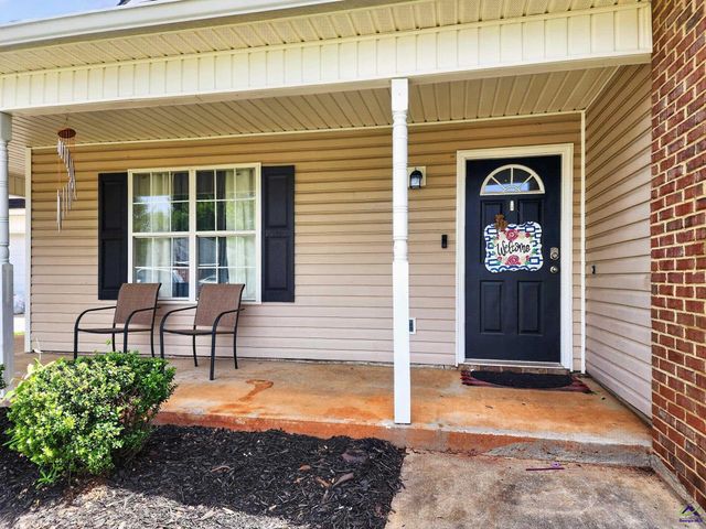 108 Langdon Ct, Bonaire, GA 31005
