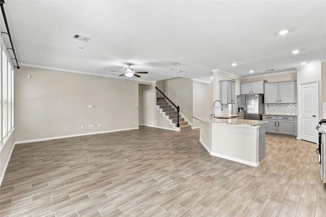 309 Lochvale Peak Court, Montgomery, TX 77316