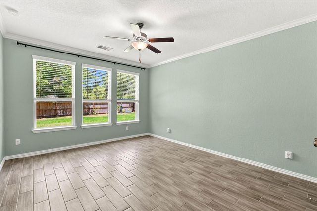 309 Lochvale Peak Court, Montgomery, TX 77316