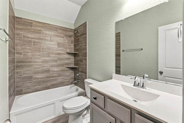309 Lochvale Peak Court, Montgomery, TX 77316