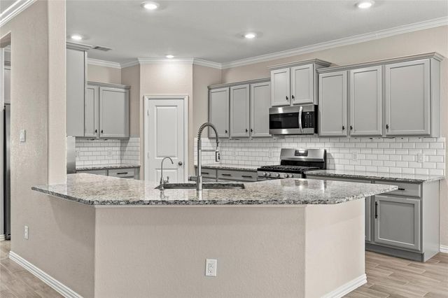 309 Lochvale Peak Court, Montgomery, TX 77316