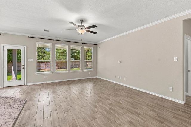309 Lochvale Peak Court, Montgomery, TX 77316
