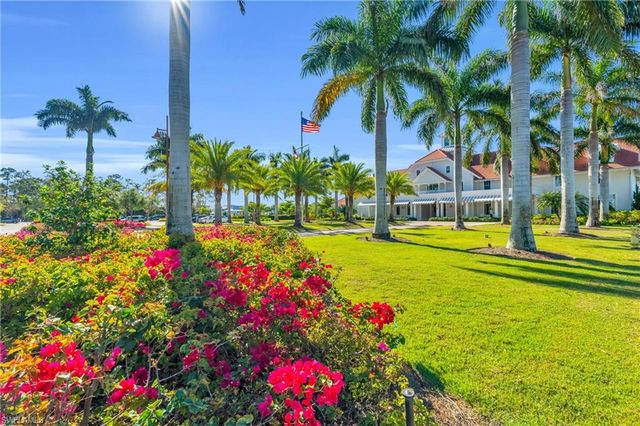 2621 Seychelles CIR # 1806, Naples, FL 34112