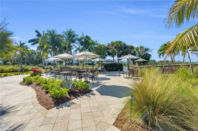 2621 Seychelles CIR # 1806, Naples, FL 34112