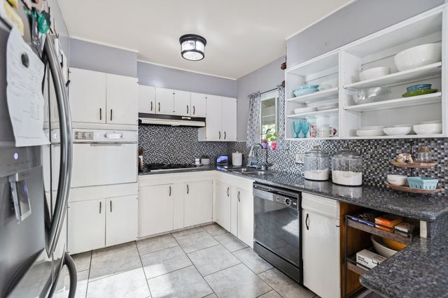 1043 N Highland Drive, Porterville, CA 93257