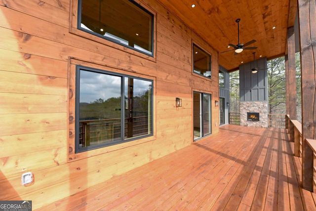 391 Crabapple Lane, Mineral Bluff, GA 30559