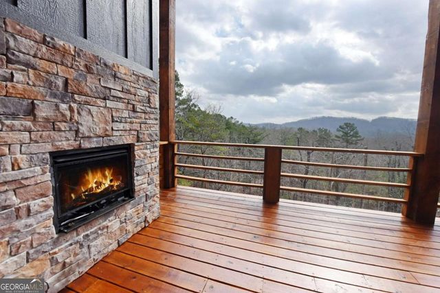 391 Crabapple Lane, Mineral Bluff, GA 30559