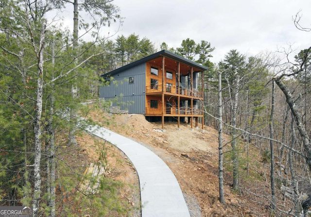 391 Crabapple Lane, Mineral Bluff, GA 30559