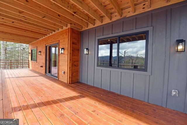 391 Crabapple Lane, Mineral Bluff, GA 30559