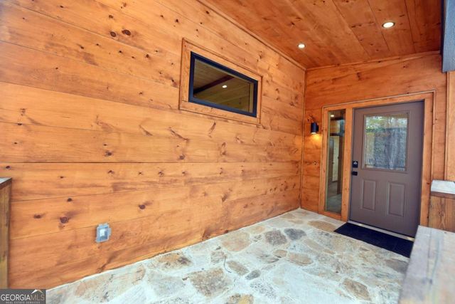 391 Crabapple Lane, Mineral Bluff, GA 30559