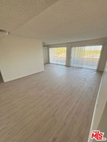 10200 De Soto Avenue 327, Chatsworth (los Angeles), CA 91311