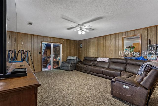 105 Furman Nixville Pkwy, Estill, SC 29918