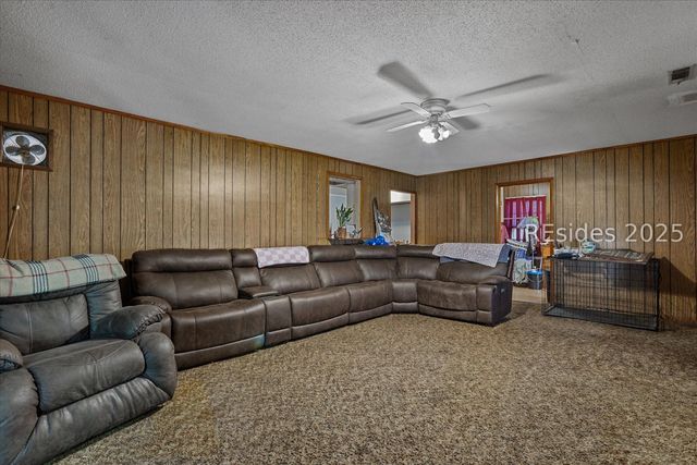 105 Furman Nixville Pkwy, Estill, SC 29918