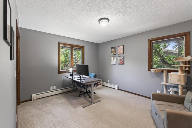 5590 Matterhorn Drive NE, Fridley, MN 55432