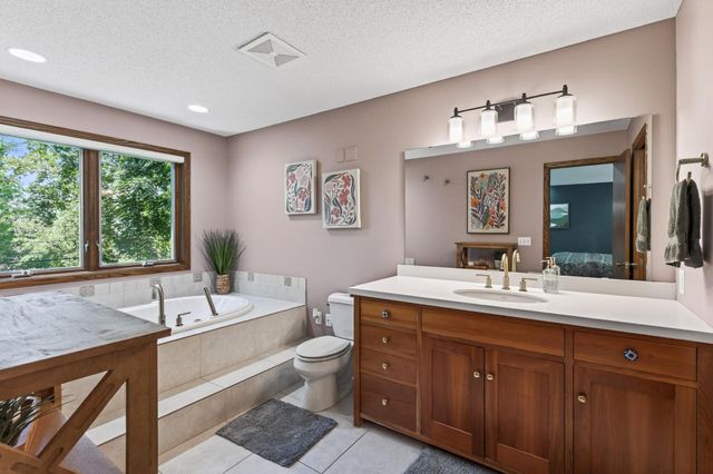 5590 Matterhorn Drive NE, Fridley, MN 55432